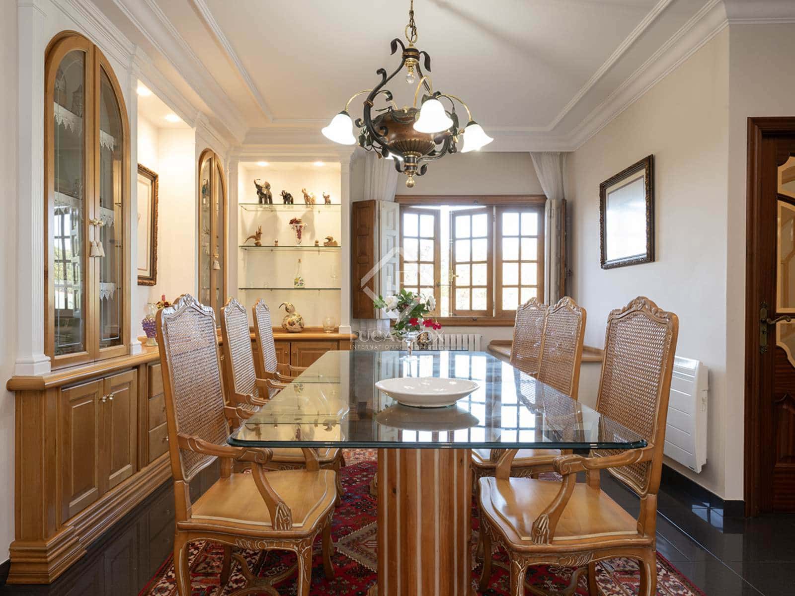 5 bedroom Villa for sale in Vilagarcia de Arousa with pool garage - € 795,000 (Ref: 8616537)