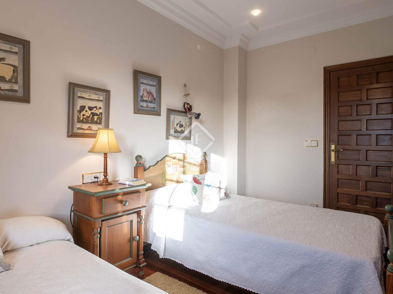 5 bedroom Villa for sale in Vilagarcia de Arousa with pool garage - € 795,000 (Ref: 8616537)