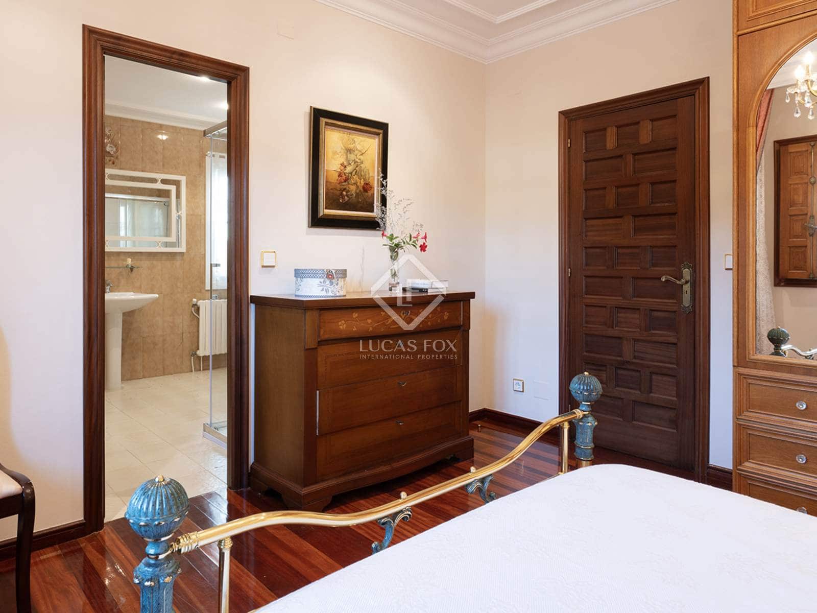 5 bedroom Villa for sale in Vilagarcia de Arousa with pool garage - € 795,000 (Ref: 8616537)