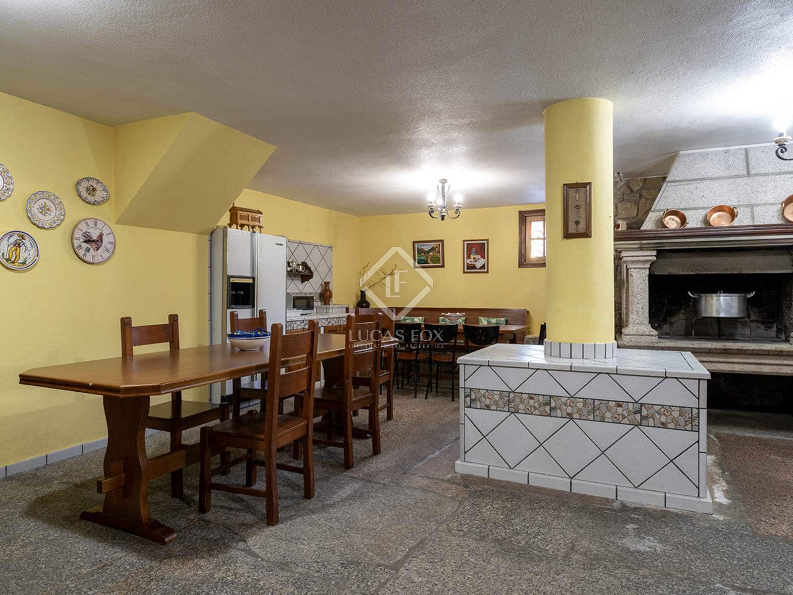 5 bedroom Villa for sale in Vilagarcia de Arousa with pool garage - € 795,000 (Ref: 8616537)