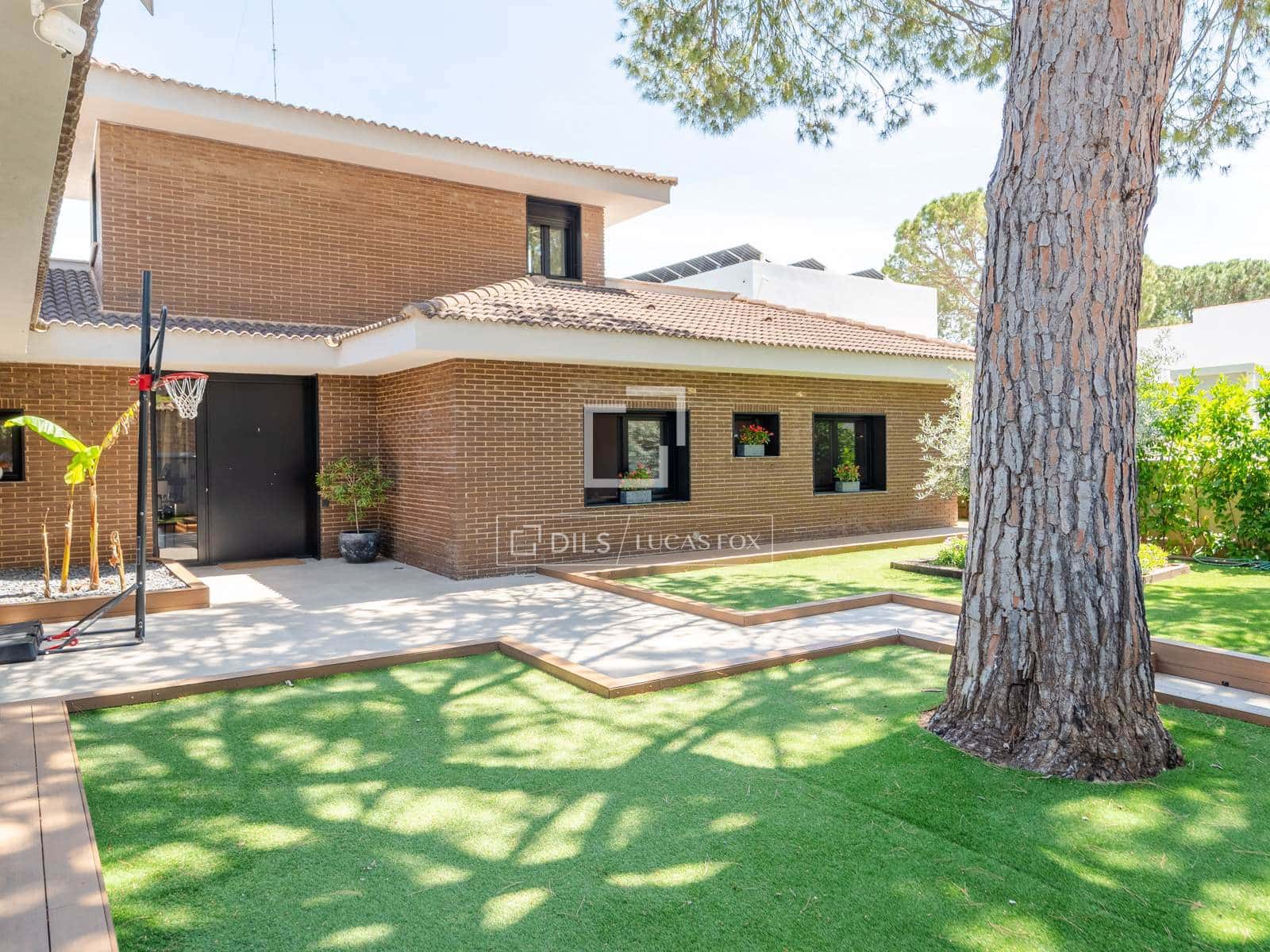 7 soverom Villa til salgs i Godella med svømmebasseng garasje - € 2 750 000 (Ref: 8619258)
