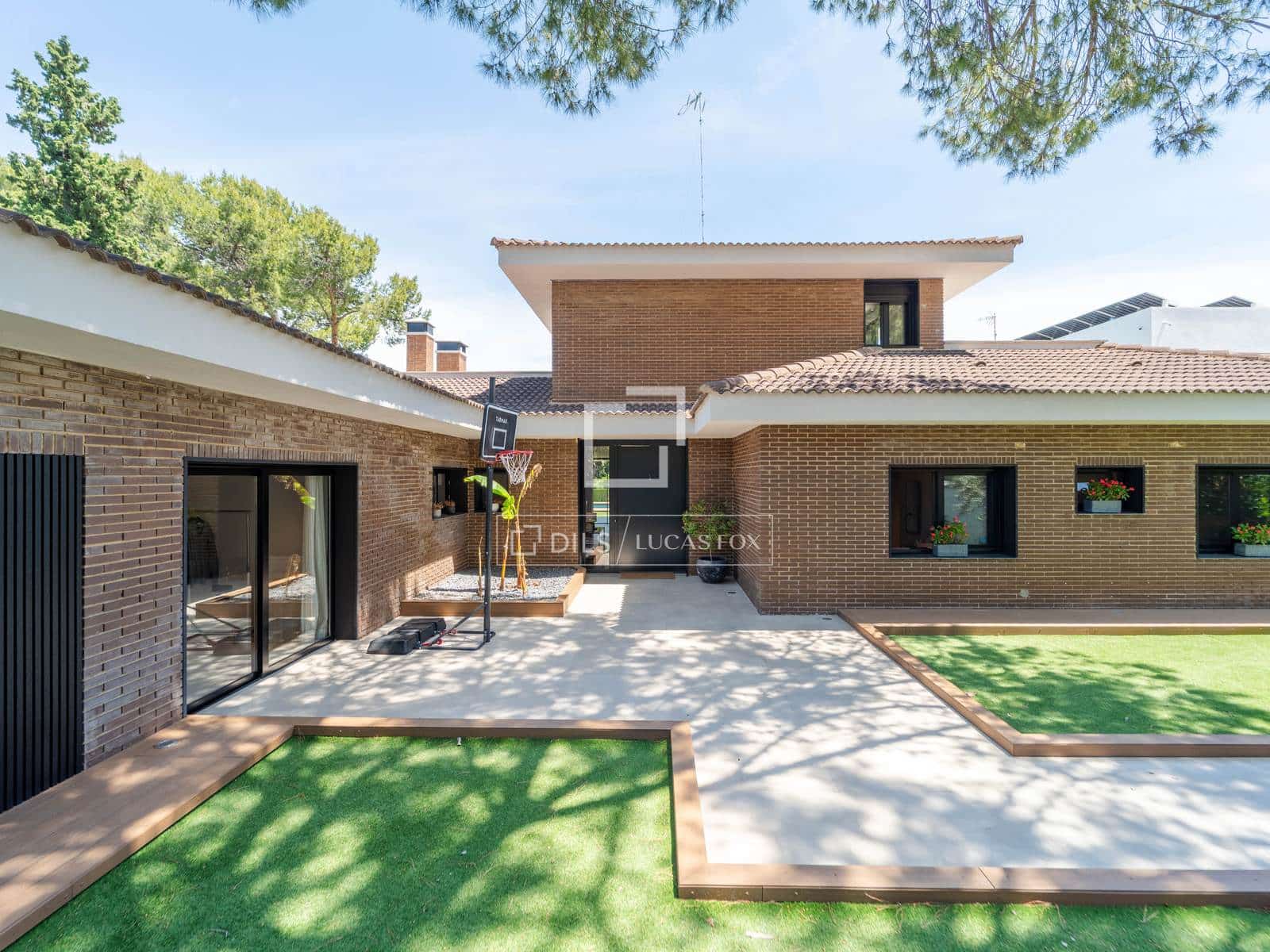 7 soverom Villa til salgs i Godella med svømmebasseng garasje - € 2 750 000 (Ref: 8619258)
