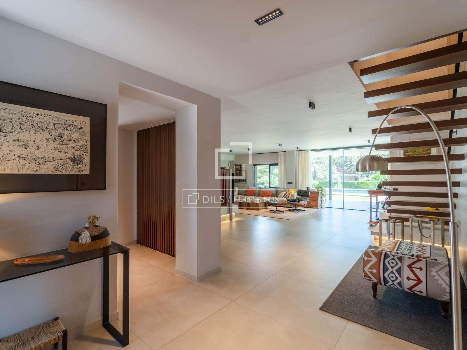 7 bedroom Villa for sale in Godella with pool garage - € 2,750,000 (Ref: 8619258)