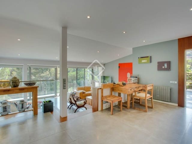 7 slaapkamer Villa te koop in Blanes met zwembad garage - € 1.695.000 (Ref: 8619425)