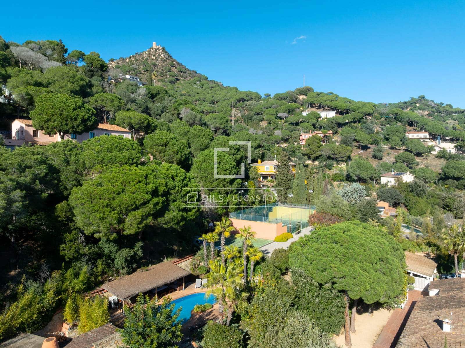 5 sypialnia Willa na sprzedaż w Cabrera de Mar z basenem garażem - 2 650 000 € (Ref: 8623160)