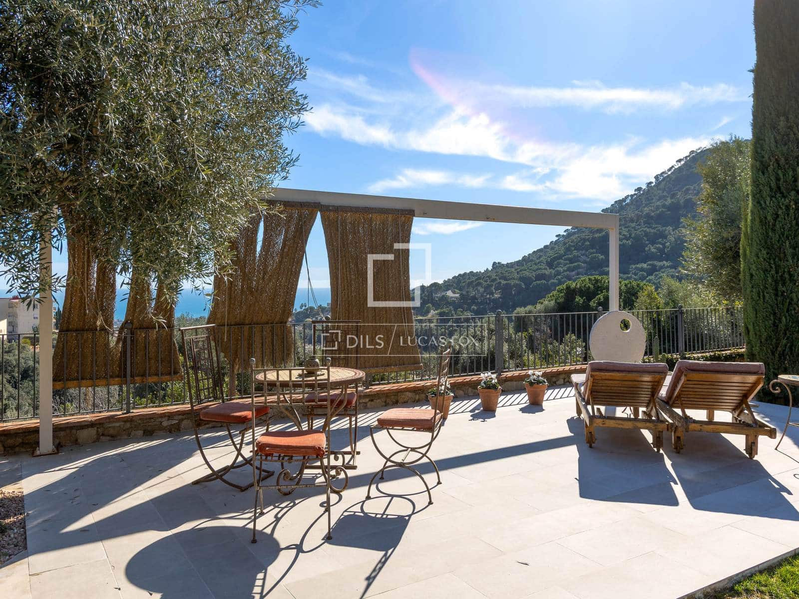 5 sypialnia Willa na sprzedaż w Cabrera de Mar z basenem garażem - 2 650 000 € (Ref: 8623160)