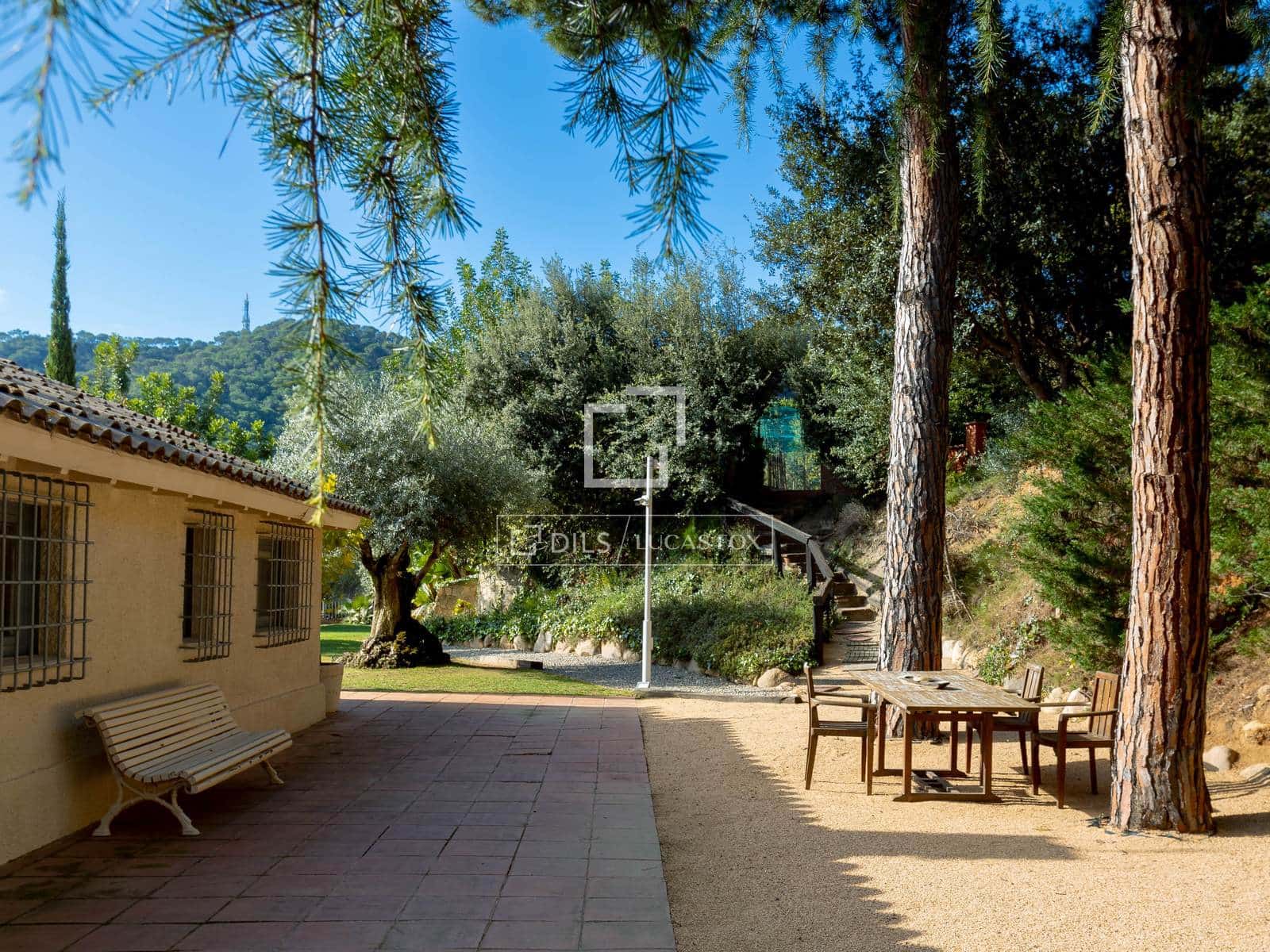 5 sypialnia Willa na sprzedaż w Cabrera de Mar z basenem garażem - 2 650 000 € (Ref: 8623160)