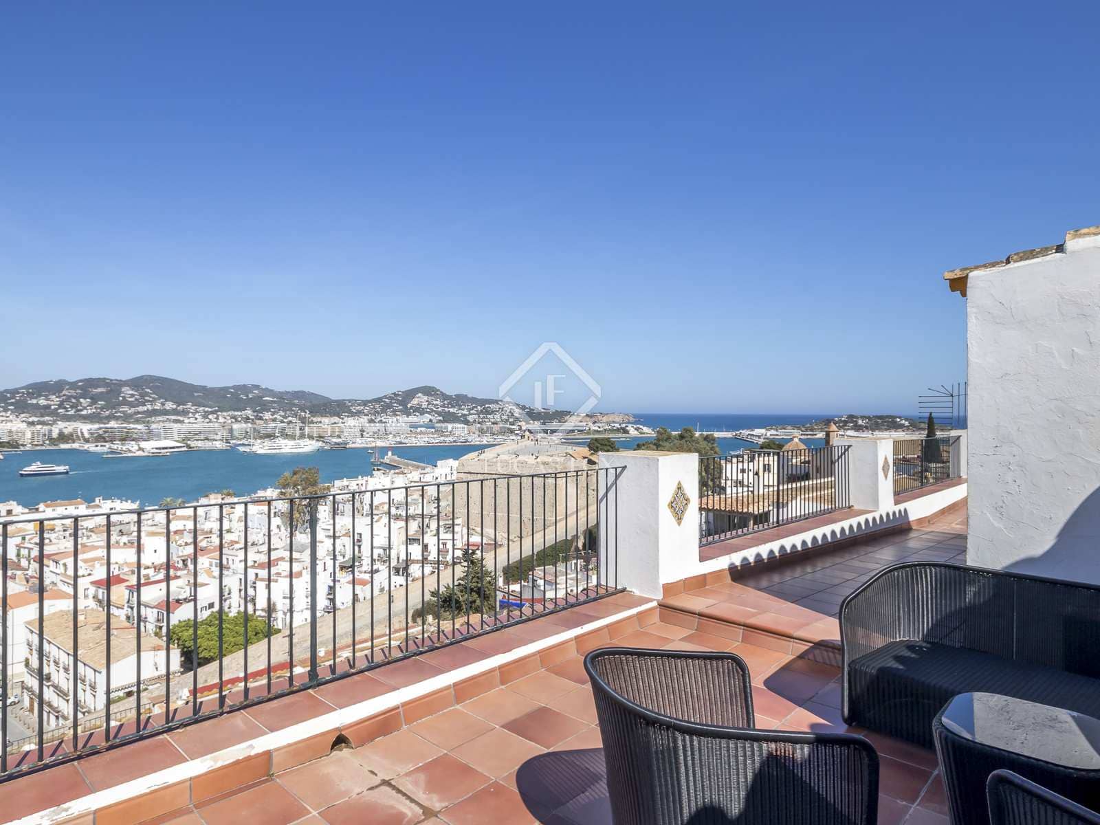 5 soveværelse Penthouse til salg i Ibiza by med garage - € 2.800.000 (Ref: 8623501)