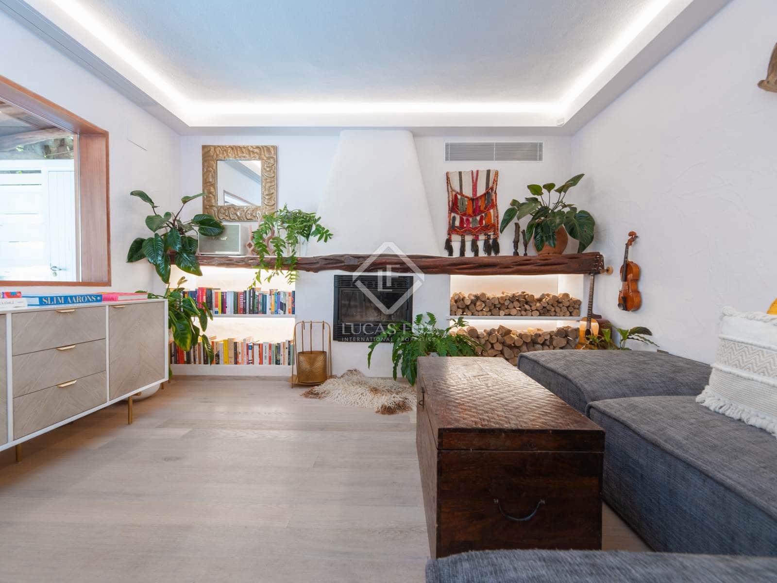 3 soveværelse Villa til salg i Cala Llonga med swimmingpool garage - € 2.350.000 (Ref: 8625920)