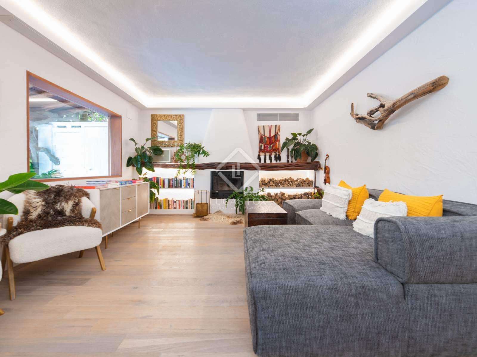 3 soveværelse Villa til salg i Cala Llonga med swimmingpool garage - € 2.350.000 (Ref: 8625920)