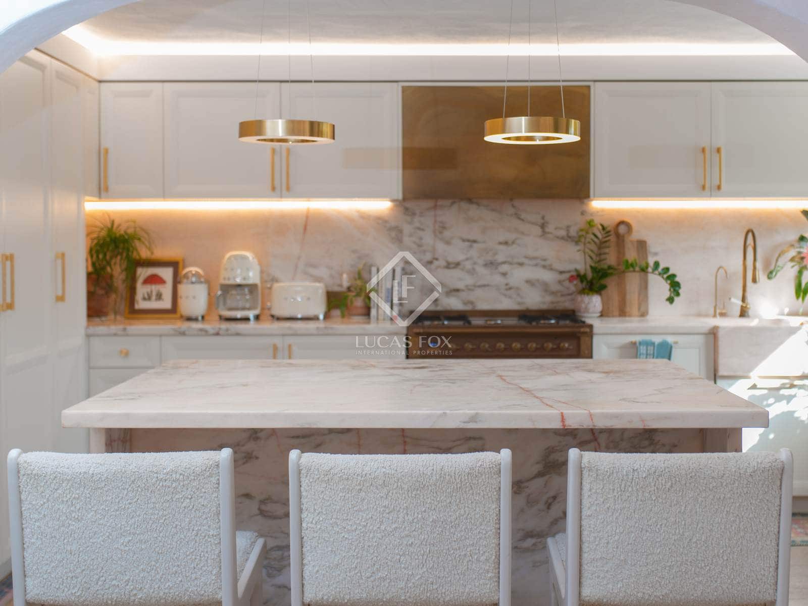 3 soveværelse Villa til salg i Cala Llonga med swimmingpool garage - € 2.350.000 (Ref: 8625920)