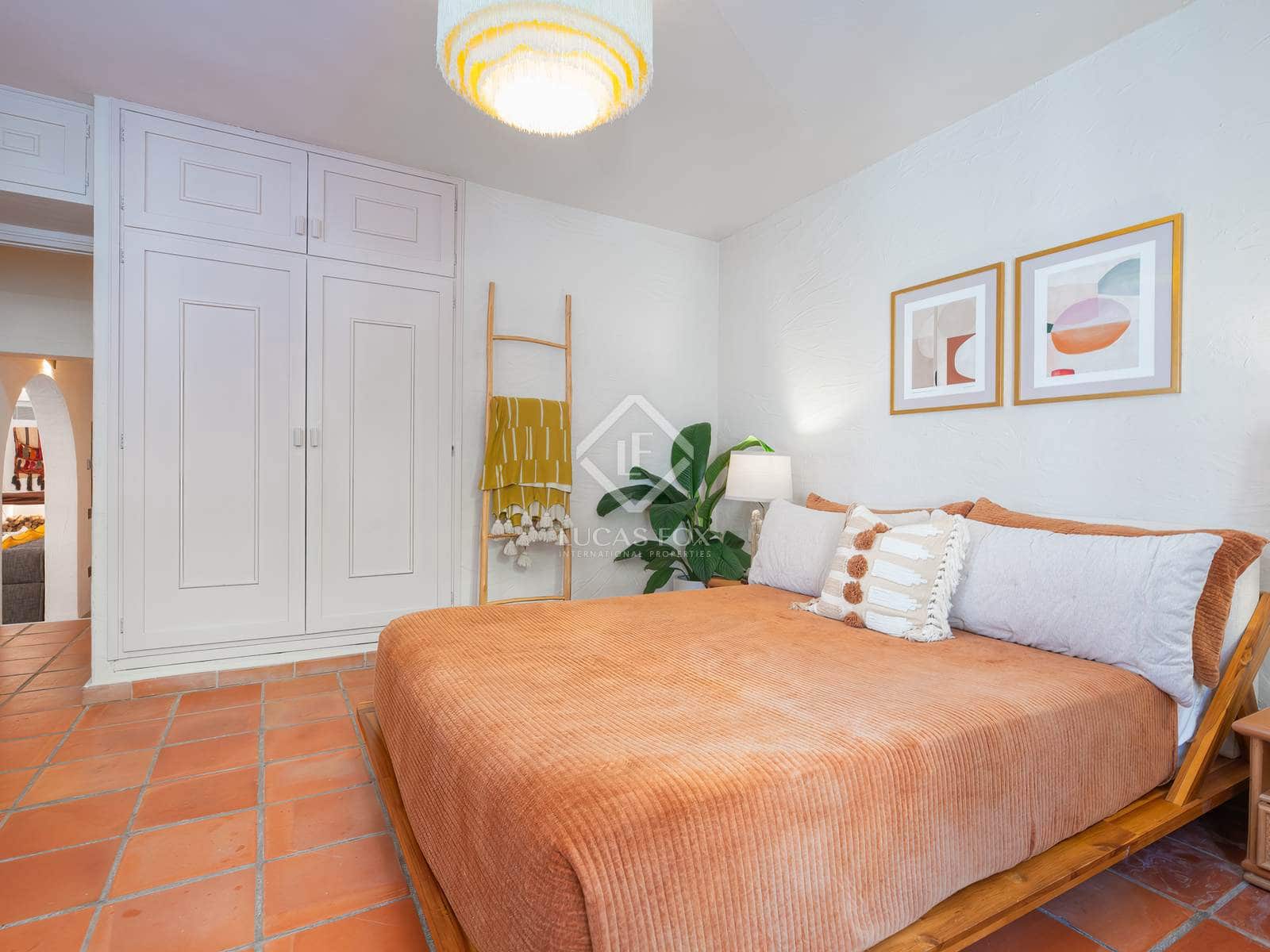 3 soveværelse Villa til salg i Cala Llonga med swimmingpool garage - € 2.350.000 (Ref: 8625920)