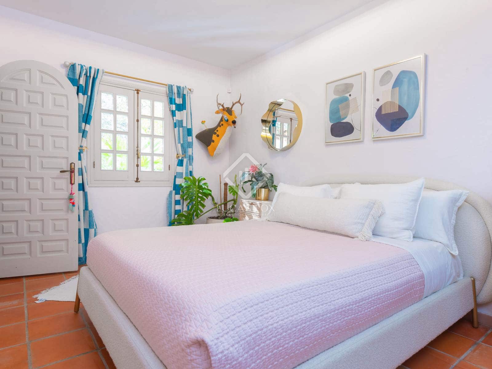 3 soveværelse Villa til salg i Cala Llonga med swimmingpool garage - € 2.350.000 (Ref: 8625920)