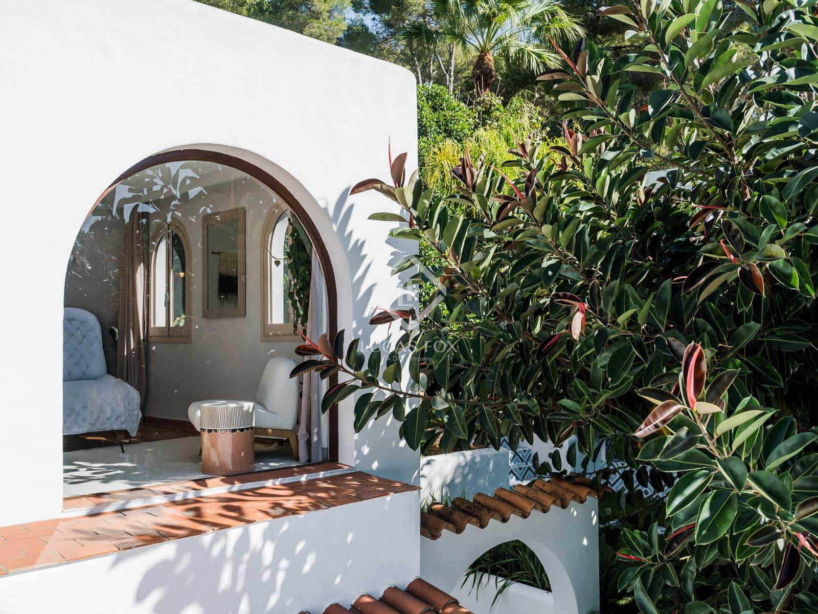 3 soveværelse Villa til salg i Cala Llonga med swimmingpool garage - € 2.350.000 (Ref: 8625920)