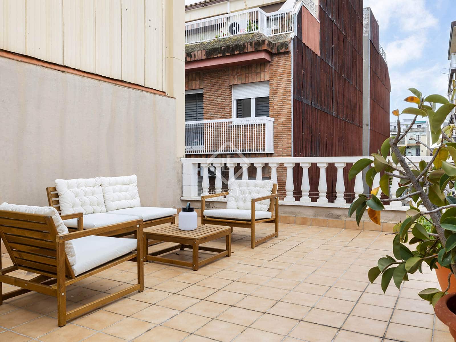 3 bedroom Villa for rent in Barcelona city - € 3,395 (Ref: 8626086)