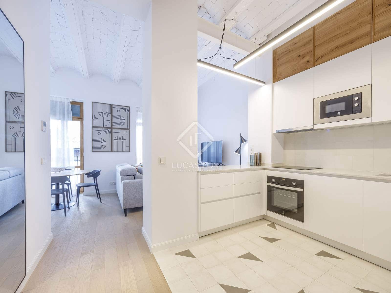 2 soveværelse Lejlighed til leje i Valencia by - € 1.900 (Ref: 8628464)