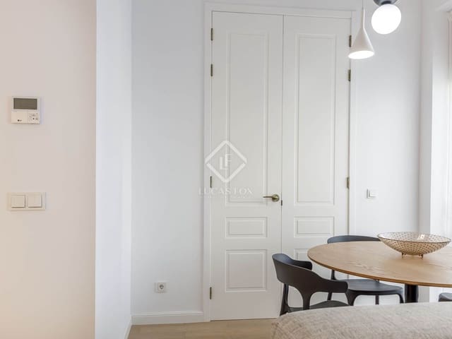 2 soveværelse Lejlighed til leje i Valencia by - € 1.900 (Ref: 8628464)