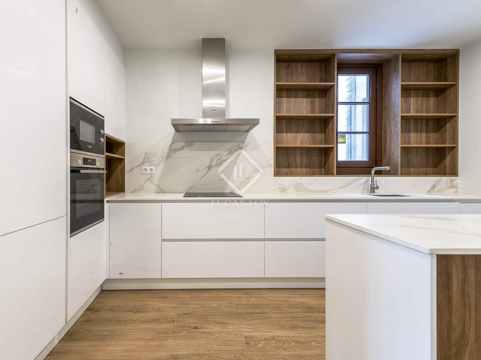 3 soveværelse Lejlighed til salg i Barcelona by - € 1.100.000 (Ref: 8628465)