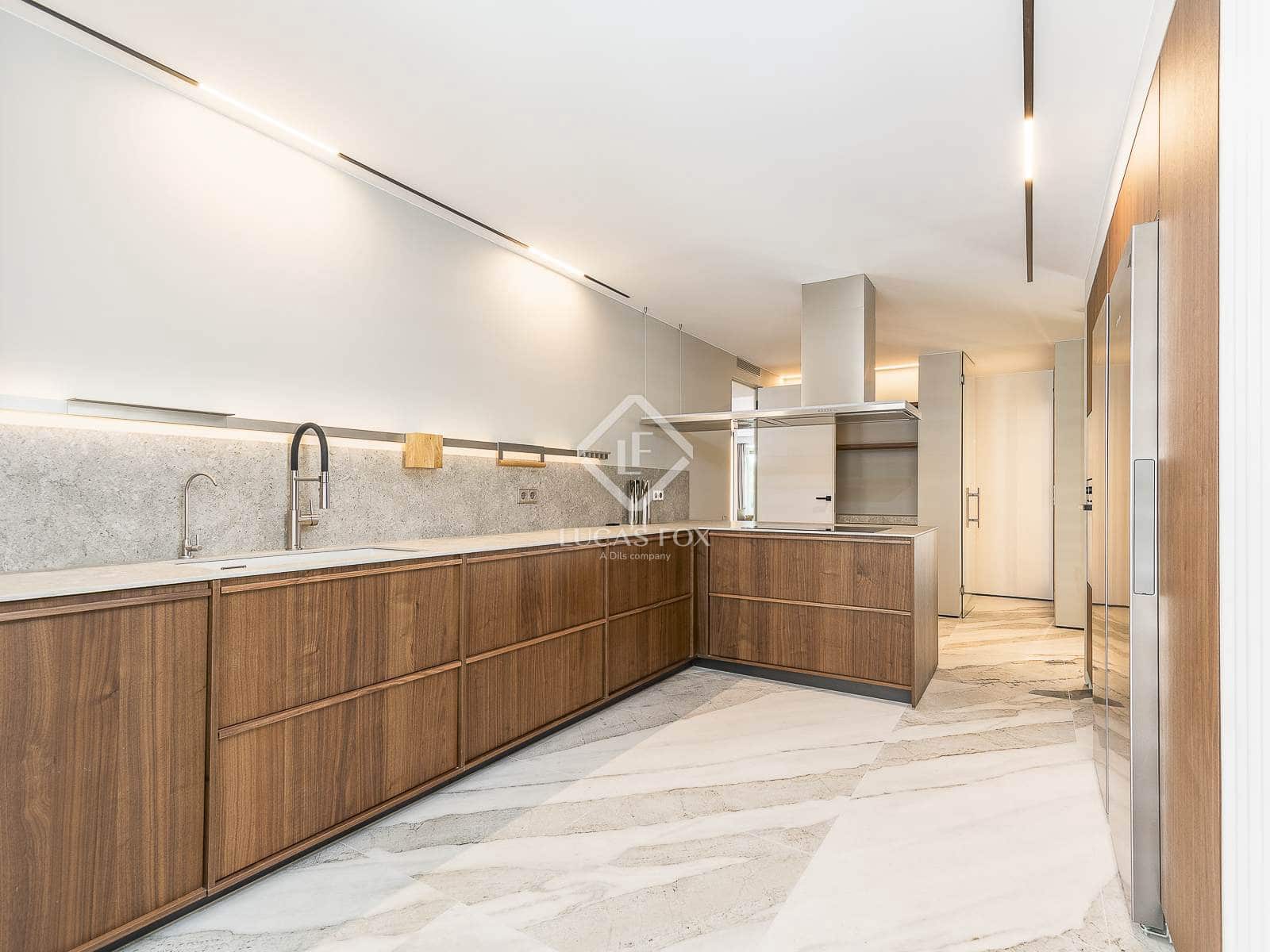 6 slaapkamer Appartement te koop in Barcelona stad met garage - € 2.800.000 (Ref: 8628466)