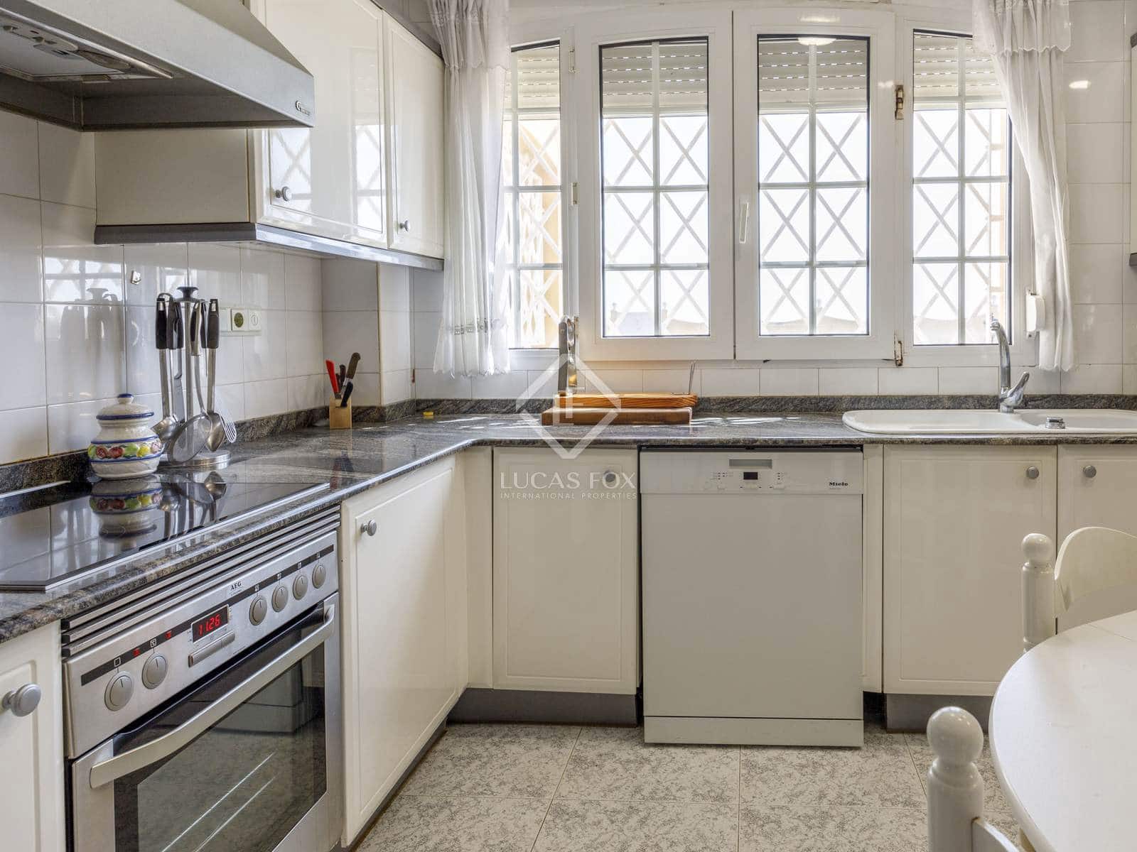 4 soveværelse Villa til salg i Cullera med garage - € 850.000 (Ref: 8633758)