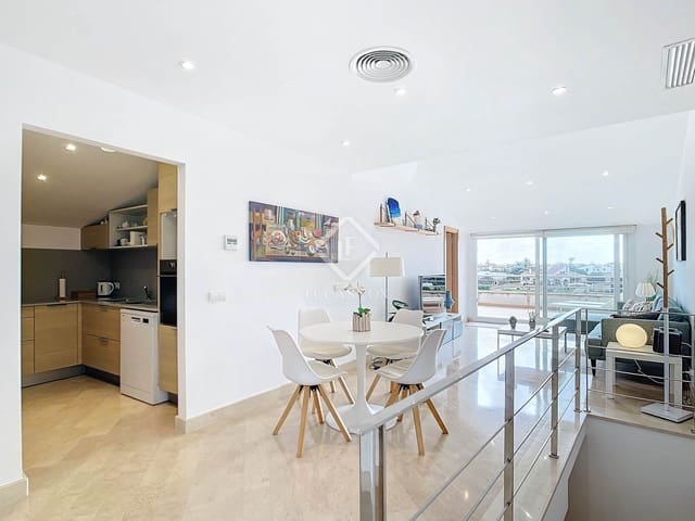 Appartement de 3 chambres à louer à Ciutadella de Menorca - 1 500 € (Ref: 8635291)