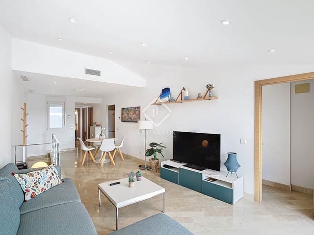 Appartement de 3 chambres à louer à Ciutadella de Menorca - 1 500 € (Ref: 8635291)