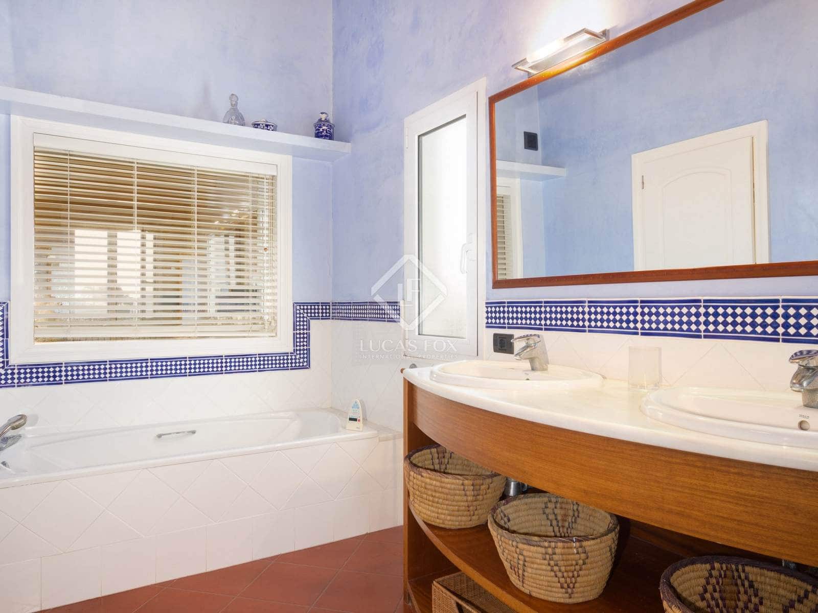 5 bedroom Villa for rent in Ciutadella de Menorca with pool garage - € 3,750 (Ref: 8635294)