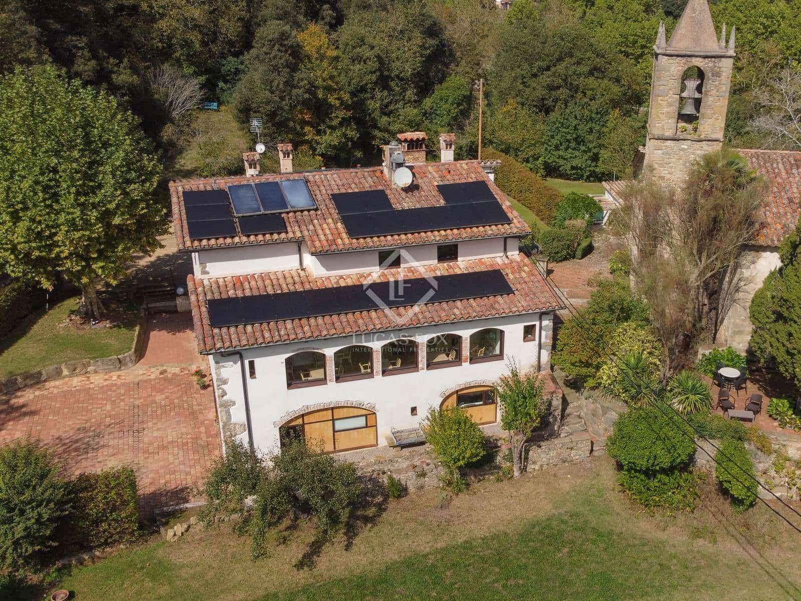 10 soveværelse Finca/Landehus til salg i Sant Feliu de Pallerols med swimmingpool garage - € 1.400.000 (Ref: 8635910)