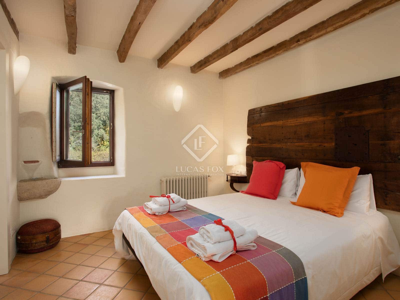 10 soveværelse Finca/Landehus til salg i Sant Feliu de Pallerols med swimmingpool garage - € 1.400.000 (Ref: 8635910)