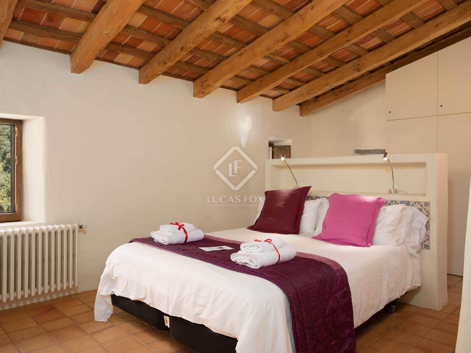 10 soveværelse Finca/Landehus til salg i Sant Feliu de Pallerols med swimmingpool garage - € 1.400.000 (Ref: 8635910)