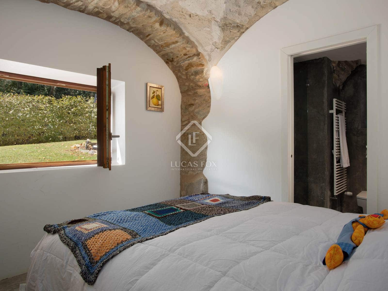 10 soveværelse Finca/Landehus til salg i Sant Feliu de Pallerols med swimmingpool garage - € 1.400.000 (Ref: 8635910)