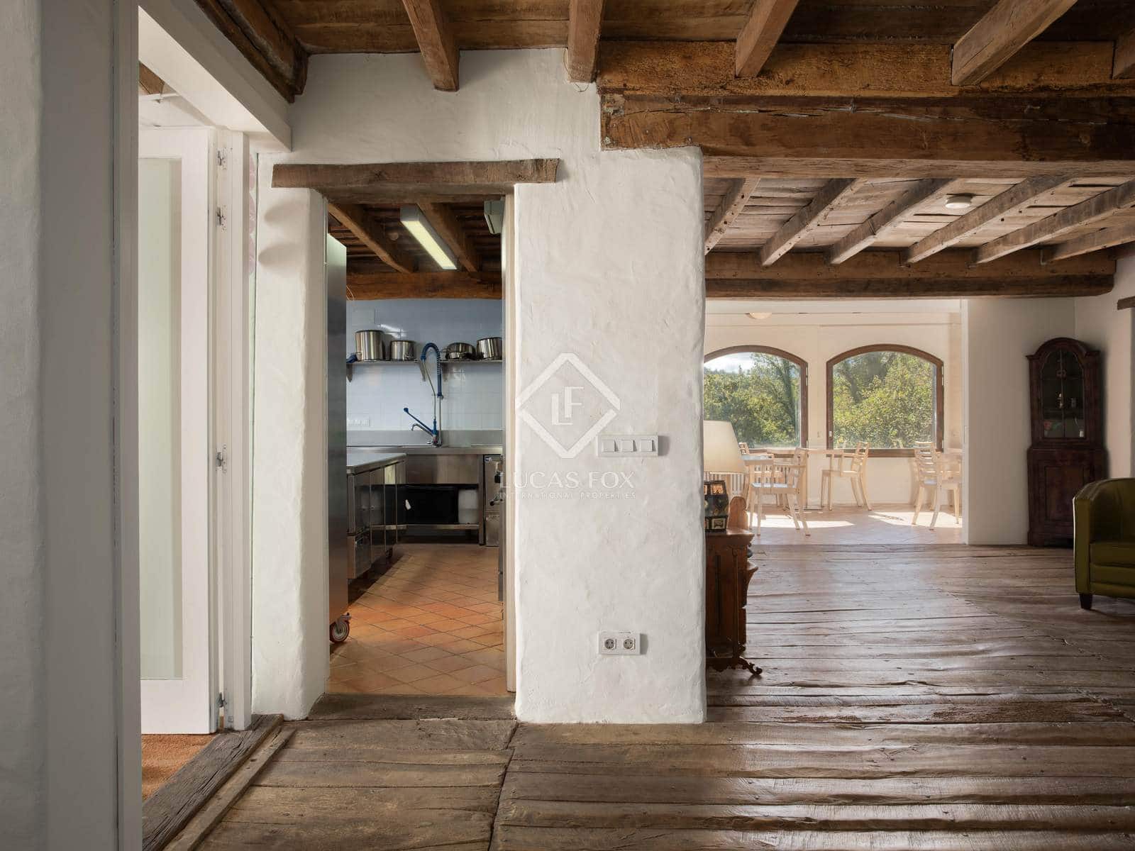 10 soveværelse Finca/Landehus til salg i Sant Feliu de Pallerols med swimmingpool garage - € 1.400.000 (Ref: 8635910)