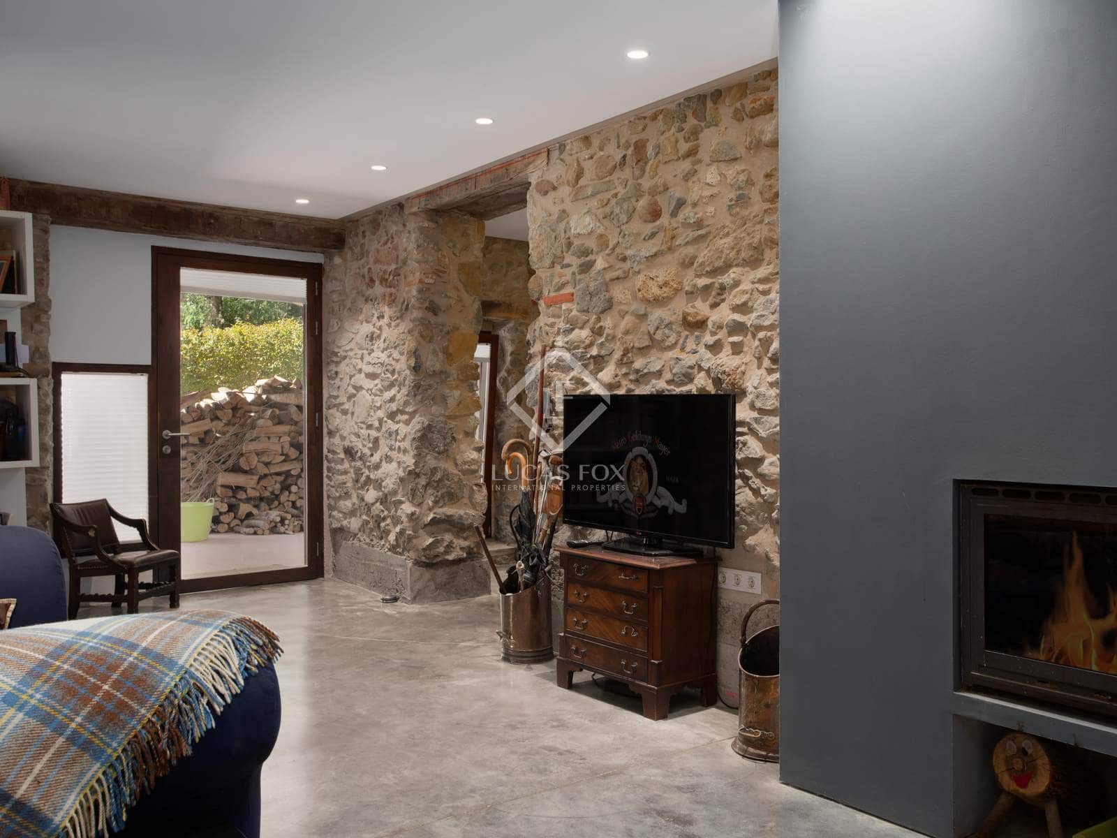 10 soveværelse Finca/Landehus til salg i Sant Feliu de Pallerols med swimmingpool garage - € 1.400.000 (Ref: 8635910)