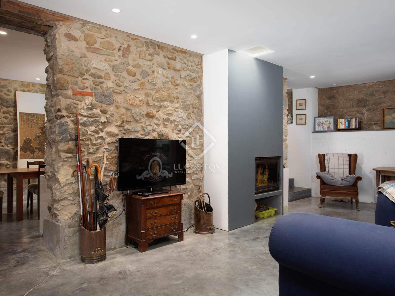 10 soveværelse Finca/Landehus til salg i Sant Feliu de Pallerols med swimmingpool garage - € 1.400.000 (Ref: 8635910)