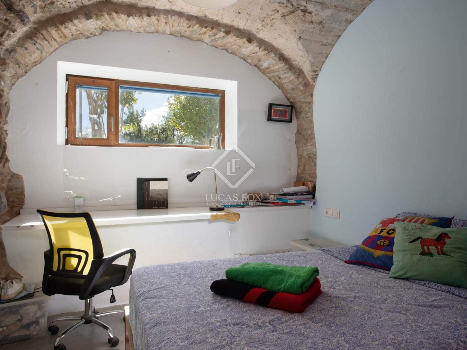 10 soveværelse Finca/Landehus til salg i Sant Feliu de Pallerols med swimmingpool garage - € 1.400.000 (Ref: 8635910)