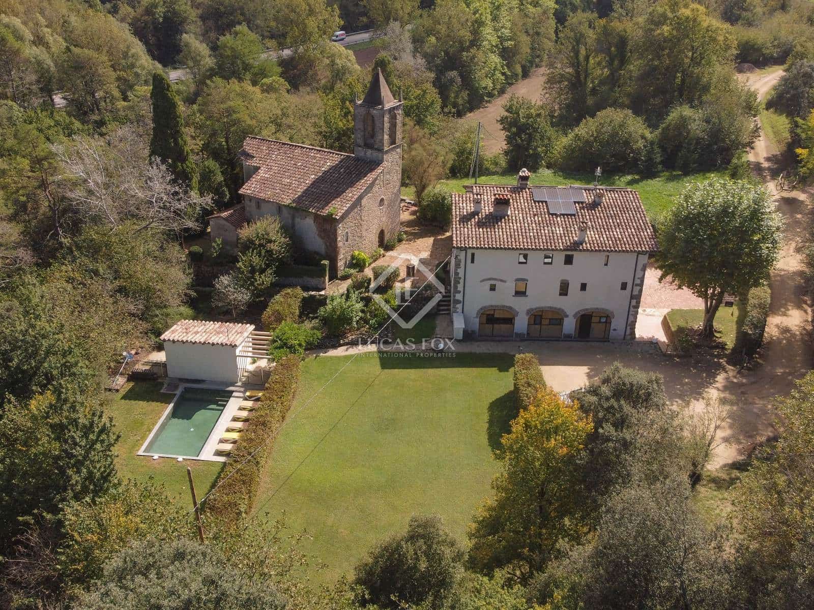 10 soveværelse Finca/Landehus til salg i Sant Feliu de Pallerols med swimmingpool garage - € 1.400.000 (Ref: 8635910)