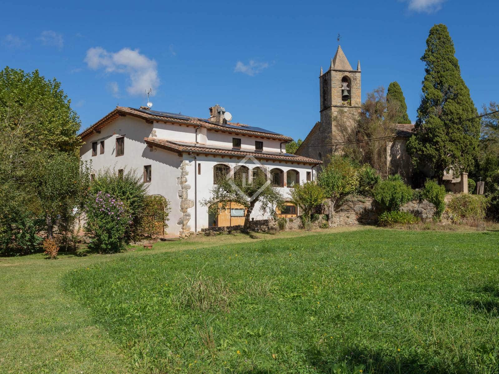 10 soveværelse Finca/Landehus til salg i Sant Feliu de Pallerols med swimmingpool garage - € 1.400.000 (Ref: 8635910)