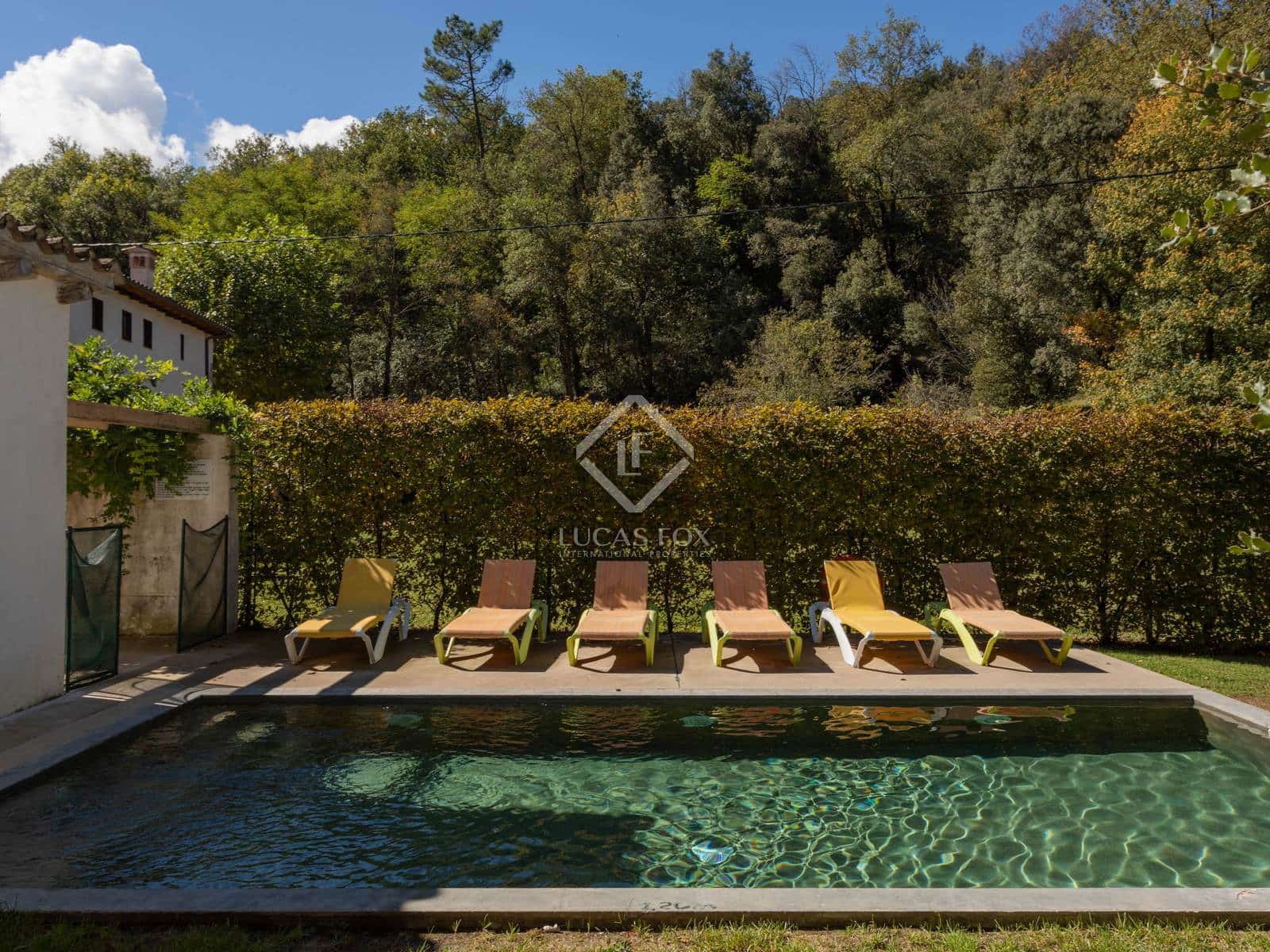 10 soveværelse Finca/Landehus til salg i Sant Feliu de Pallerols med swimmingpool garage - € 1.400.000 (Ref: 8635910)