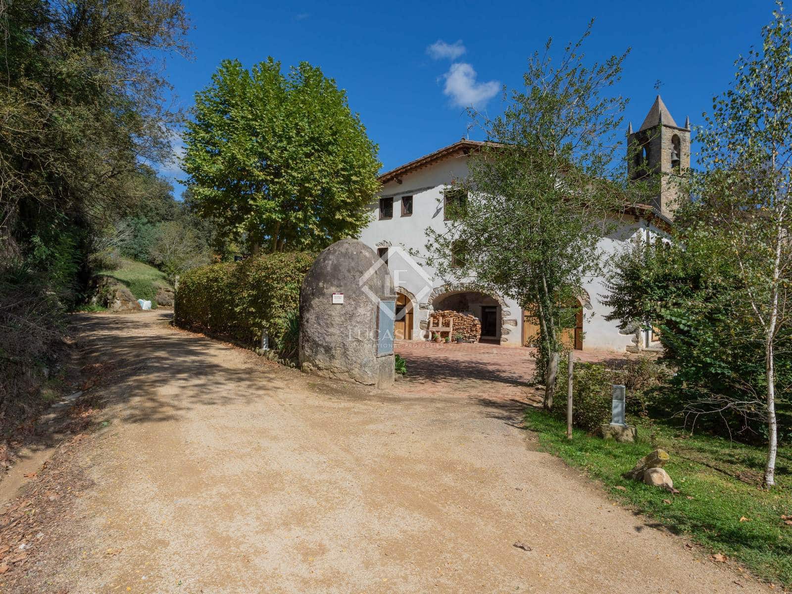 10 soveværelse Finca/Landehus til salg i Sant Feliu de Pallerols med swimmingpool garage - € 1.400.000 (Ref: 8635910)