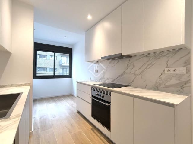 3 quarto Apartamento para arrendar em Esplugues de Llobregat com piscina garagem - 3 480 € (Ref: 8637817)