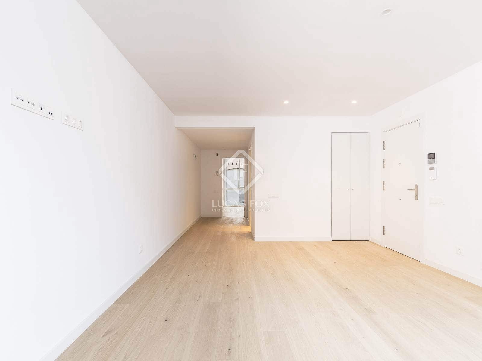 4 slaapkamer Appartement te koop in Barcelona stad - € 890.000 (Ref: 8639974)