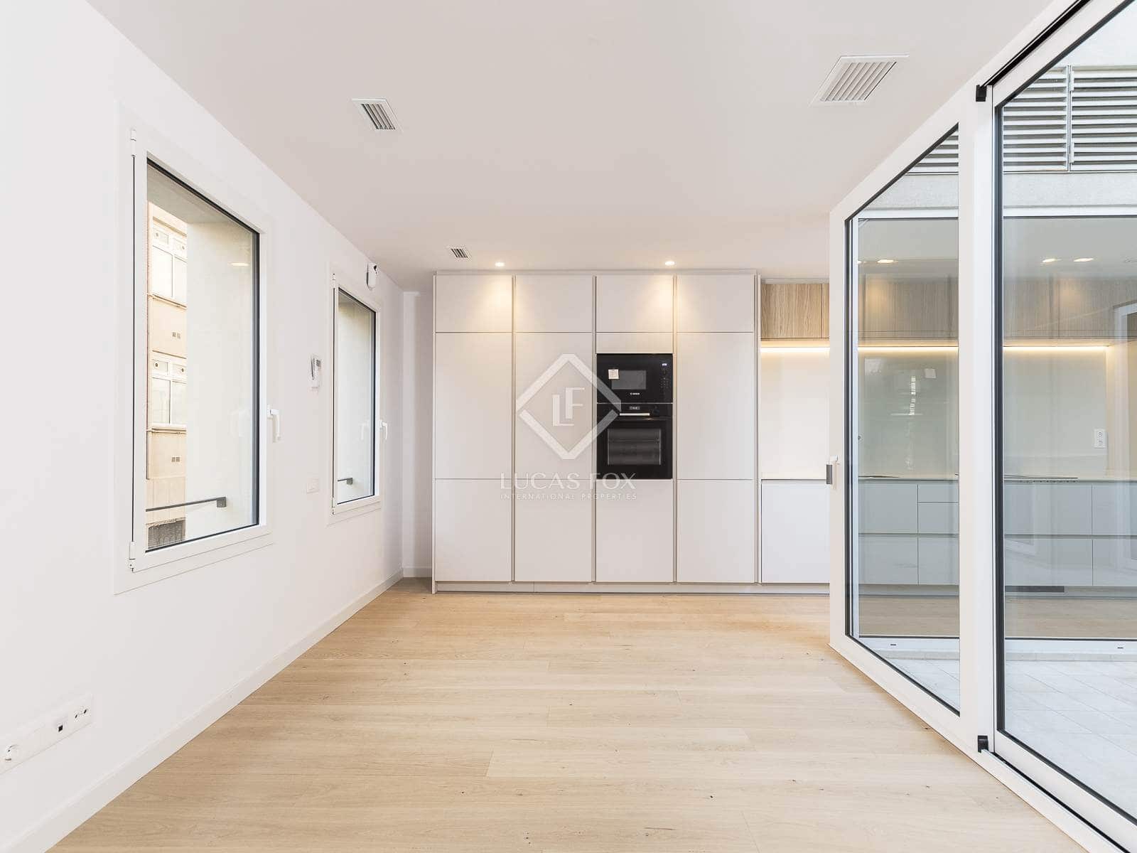 4 slaapkamer Appartement te koop in Barcelona stad - € 890.000 (Ref: 8639974)