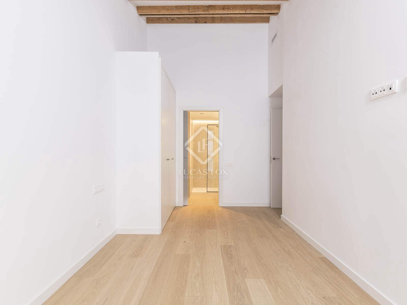 4 slaapkamer Appartement te koop in Barcelona stad - € 890.000 (Ref: 8639974)