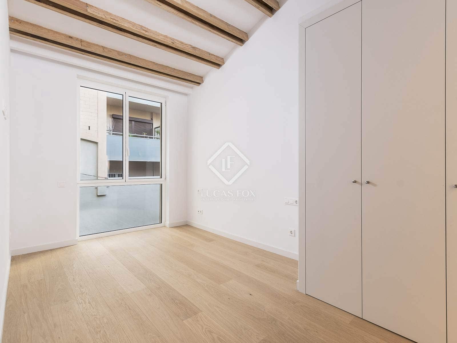 4 slaapkamer Appartement te koop in Barcelona stad - € 890.000 (Ref: 8639974)