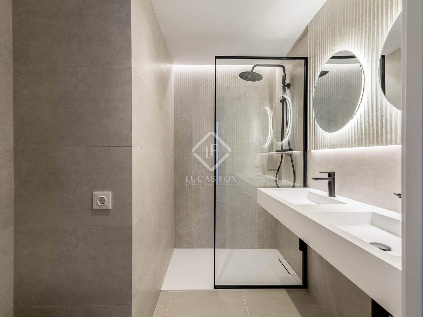 4 slaapkamer Appartement te koop in Barcelona stad - € 890.000 (Ref: 8639974)