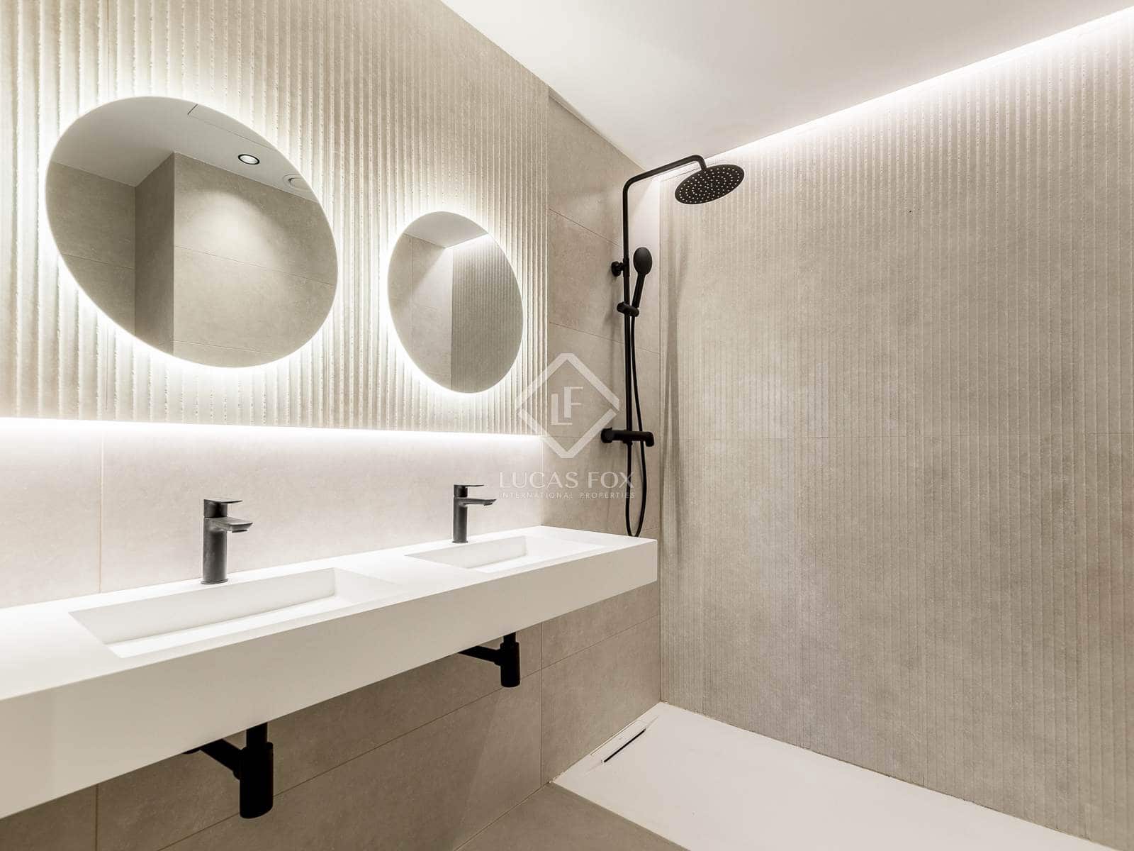 4 slaapkamer Appartement te koop in Barcelona stad - € 890.000 (Ref: 8639974)