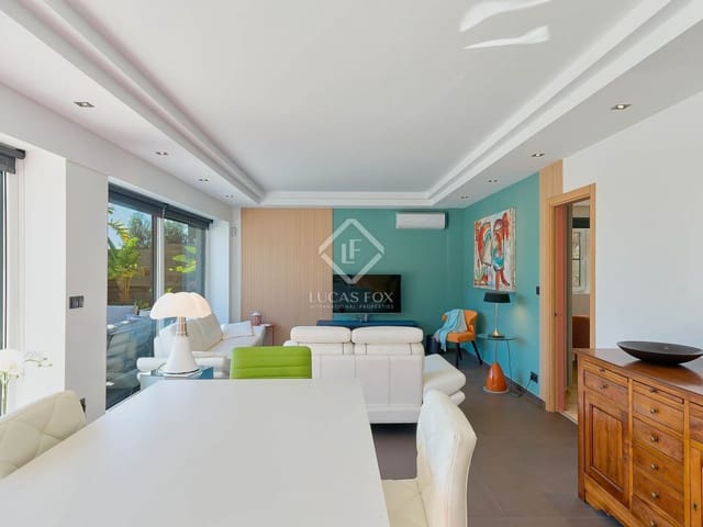 5 Zimmer Villa zu verkaufen in Torrox mit Pool Garage - 950.000 € (Ref: 8640429)