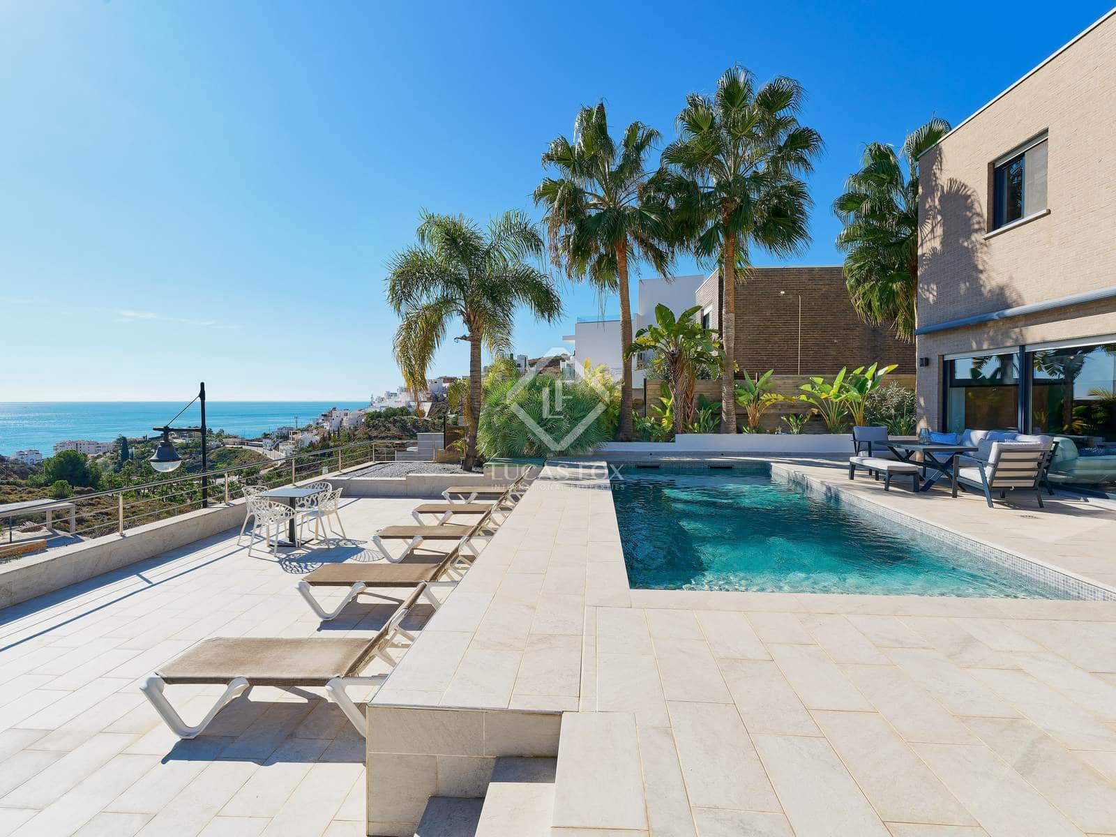 5 chambre Villa/Maison à vendre à Torrox avec piscine garage - 995 000 € (Ref: 8640429)