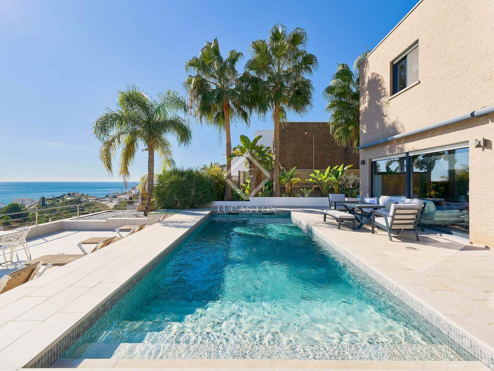 5 chambre Villa/Maison à vendre à Torrox avec piscine garage - 995 000 € (Ref: 8640429)