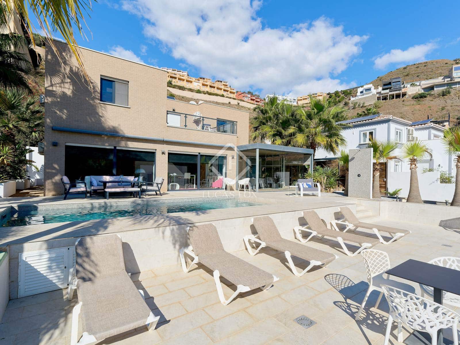 5 chambre Villa/Maison à vendre à Torrox avec piscine garage - 995 000 € (Ref: 8640429)
